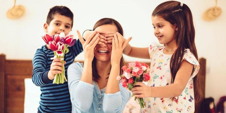 Best Mother's Day Gift Guide A-Z: 52 Gift Ideas For Mom 2020 Best Mother's Day Gift Guide A-Z: 52 Gift Ideas For Mom 2020