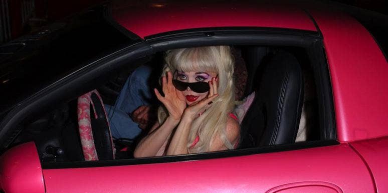 Who Is The Real Angelyne? Meet The Real-Life Billboard Queen Of Hollywood (As Portrayed By Emmy Rossum) Who Is The Real Angelyne? Meet The Real-Life Billboard Queen Of Hollywood (As Portrayed By Emmy Rossum)