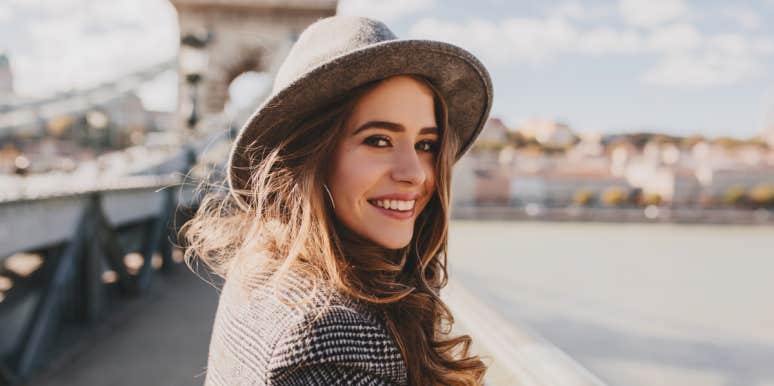 10 Ways French Women Get All The Guys (That You Can Steal) french woman