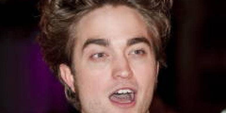 Robert Pattinson Tries To Overcome Vagina Allergy