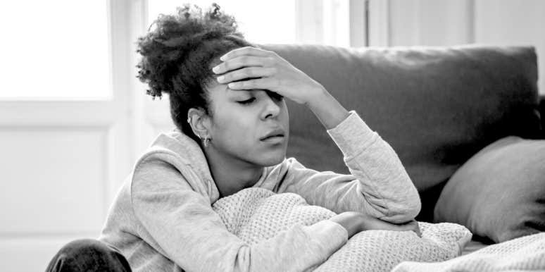 12 Struggles Only People Dealing With Anxiety Understand anxious woman