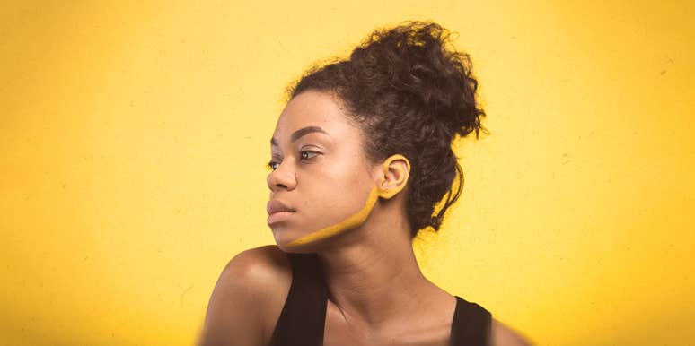 2 Things Strong, Independent Women Never Tolerate In Their Relationships woman looking to the side