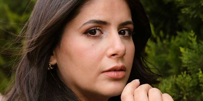 Woman is afraid of divorce realities