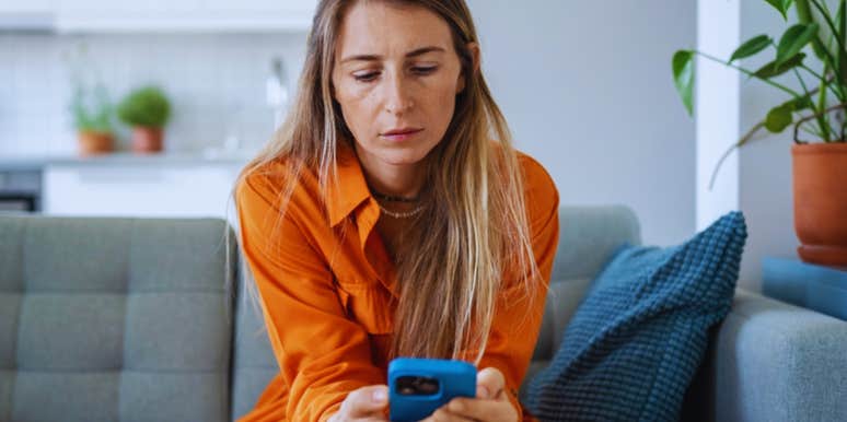 woman using chatgpt 
