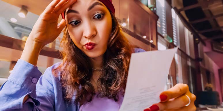 Embarrassing Ways Middle Class People Pretend To Be Rich While They Stay Broke