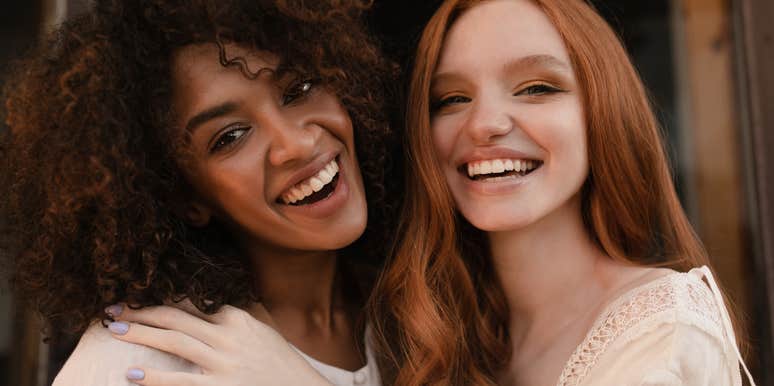 women who research says are friends because of their brains