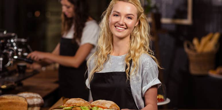 Server Reveals The Difference Between How Boomers And Gen Z Leave Their Tables