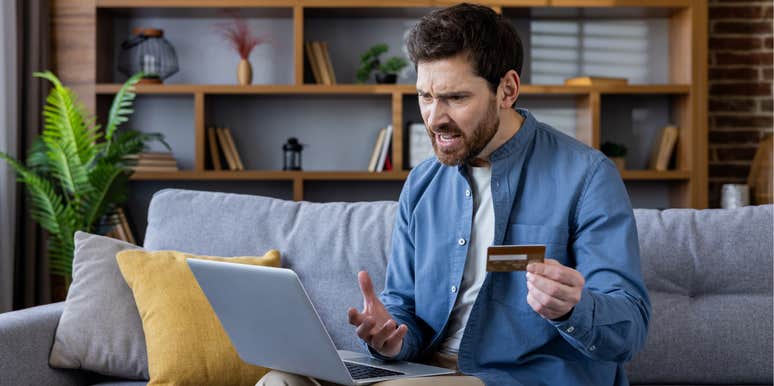 Customer Shopping Online Is Asked To Leave A Tip