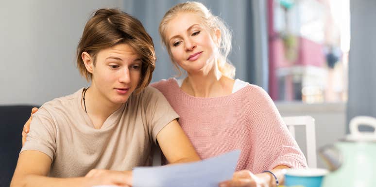 Mom Shows Utility Bills To Her Kids So They Can See How Much They’re Costing Us