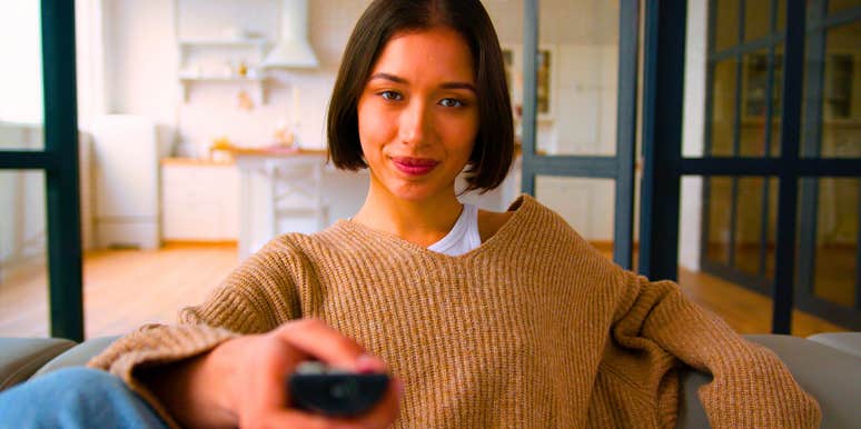 People Who Always Need To Have The TV On At Home Usually Have These Reasons