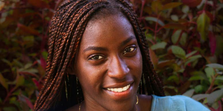 Woman's third eye opens.