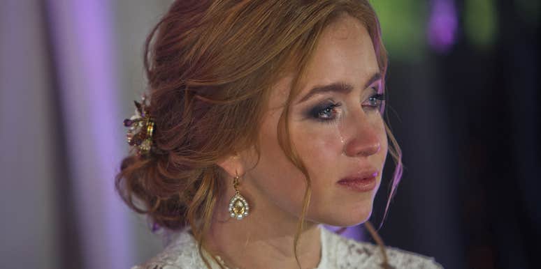 Bride's Father Gives A Touching Surprise On Her Wedding Day 20 Years After His Passing