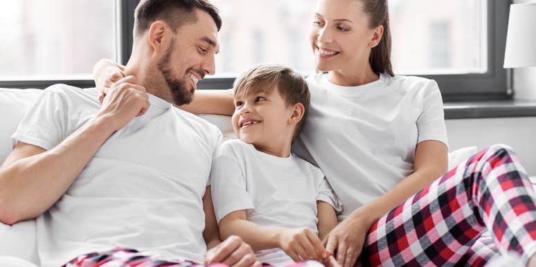 Mom Horrified By Family Wearing Pajamas To Hotel Buffet