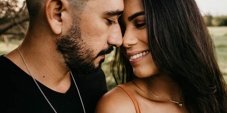 Two people sharing an intimate unspoken moment showing the deep signs that appear when two souls genuinely connect.