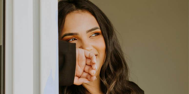 woman taking a calm grounding moment, illustrating the simple daily habits that help people stay unflappable and live a genuinely happy life