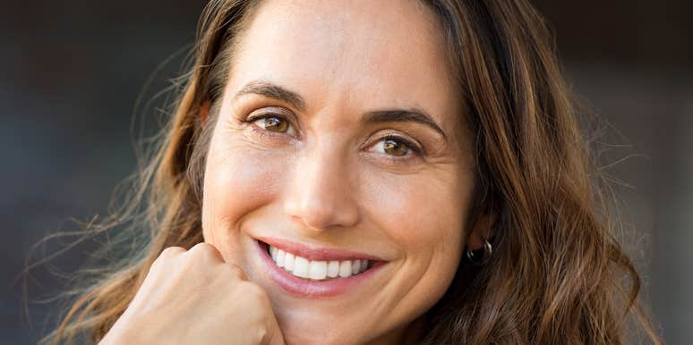 Good woman makes people feel understood.