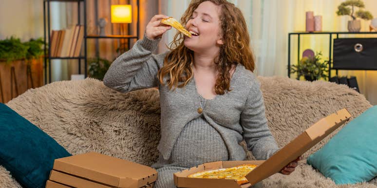 Husband Begs Restaurant To Make Pregnant Wife’s Pizza Exactly As Ordered