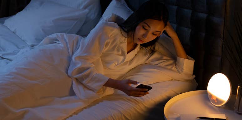 woman waking up 3 am spiritual meanings