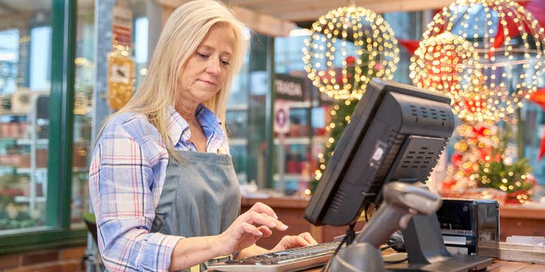 Kindness Influencer Raises Money For Elderly Cashier Who Is Being Evicted