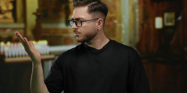 What The Longest Finger On Your Dominant Hand Says About Your Personality