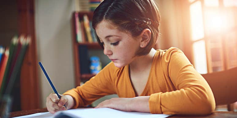 Study Finds The Age Girls Stop Believing They’re Smart