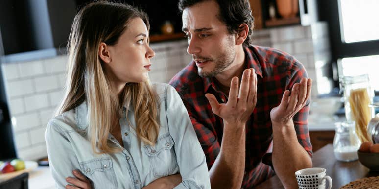 3 Arguments Couples Have At The Beginning Of The Year, According To A Therapist