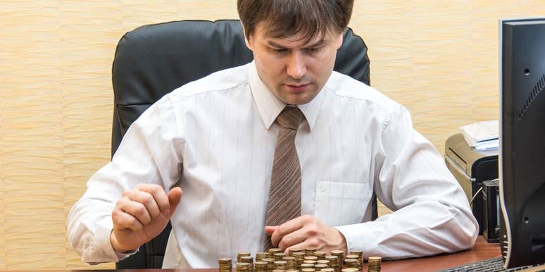 Boss Uses A Penny Test To Try To Catch Workers Not Doing Their Jobs