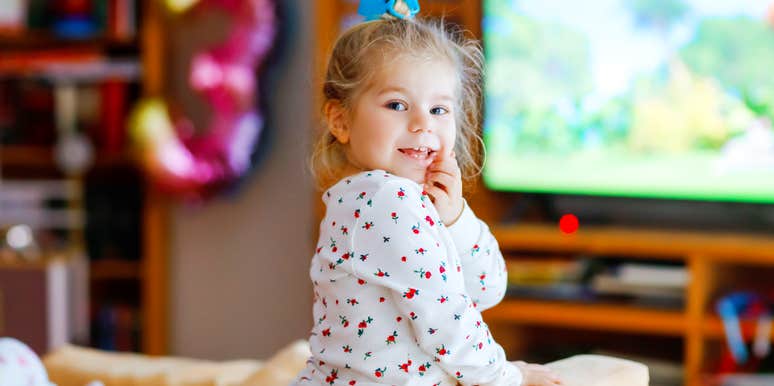 kid watching 90s tv shows changed behavior