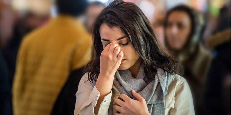 woman social anxiety big group rare traits