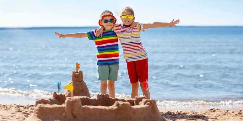 Traveler Shares How People Find Lost Children On The Beach In Brazil