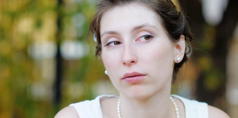 bride sends note wedding guests requestion pay meals