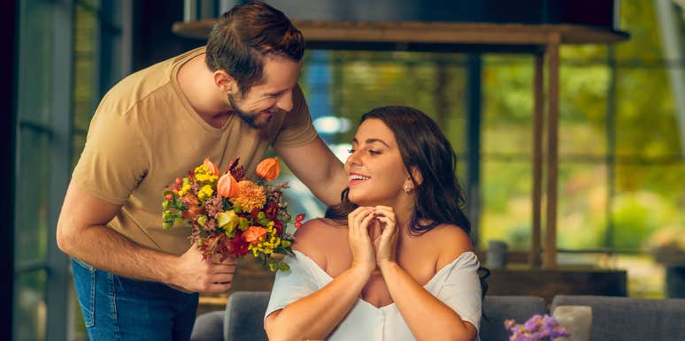 dating coach explains men don't try look nice out woman