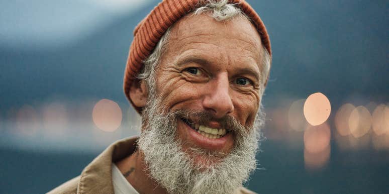 People Who Fit In Growing Up Usually Develop 4 Rare Traits As Adults