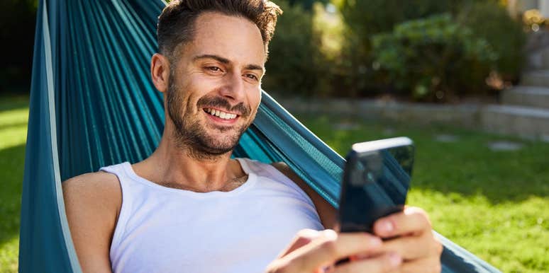 psychology says people barely post social media smarter not boring