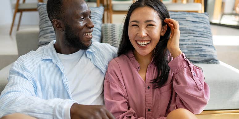 Smart woman who respects masculine and feminine polarity with a man