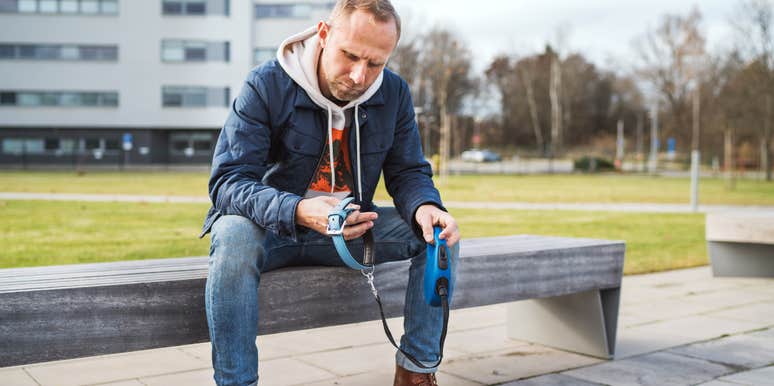 dog trainer asks neighbor why walks empty leash every morning