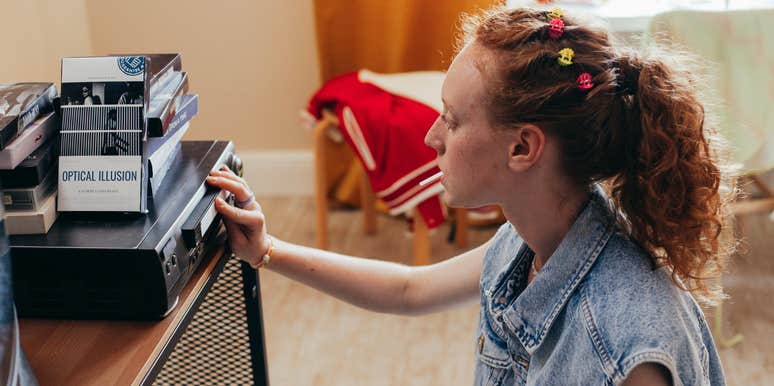 Woman rented movies on Fridays.