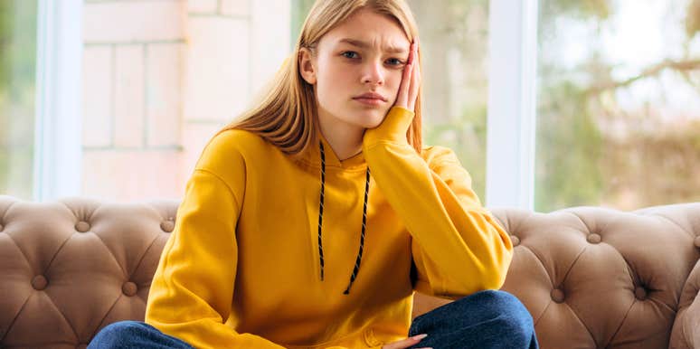 high iq traits people annoyed loud noises weird smells talking 