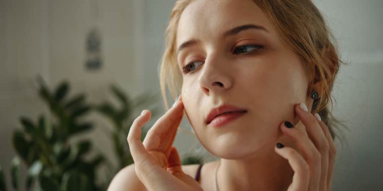 randomly feeling cobweb face spiritual sign