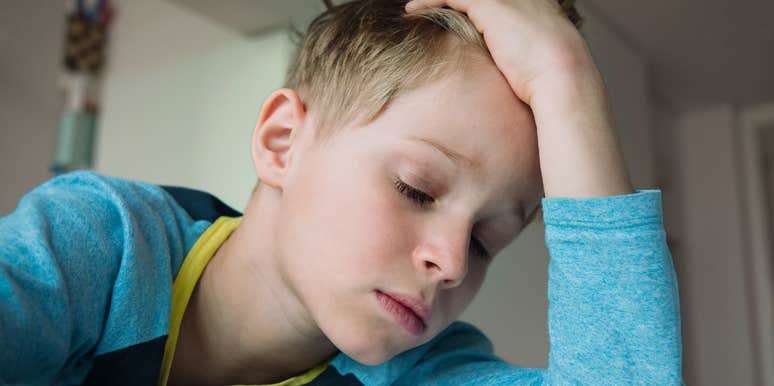 Kid has loser parents.