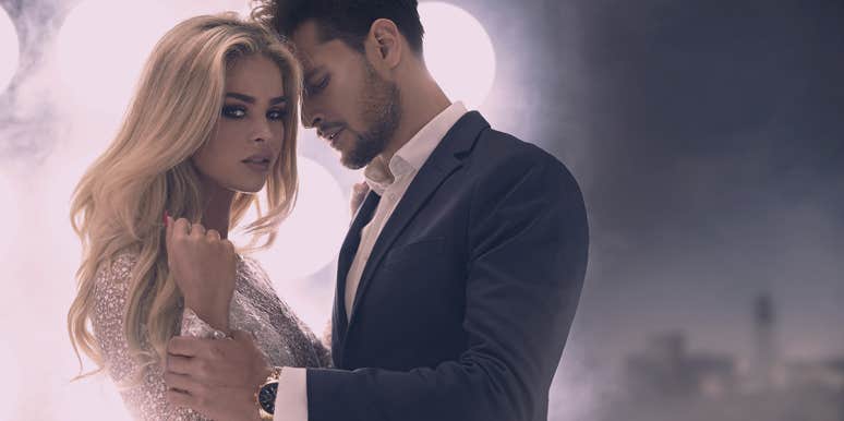 3 Huge Lessons From Having An Affair (And Why I'd Never Do It Again couple about to kiss