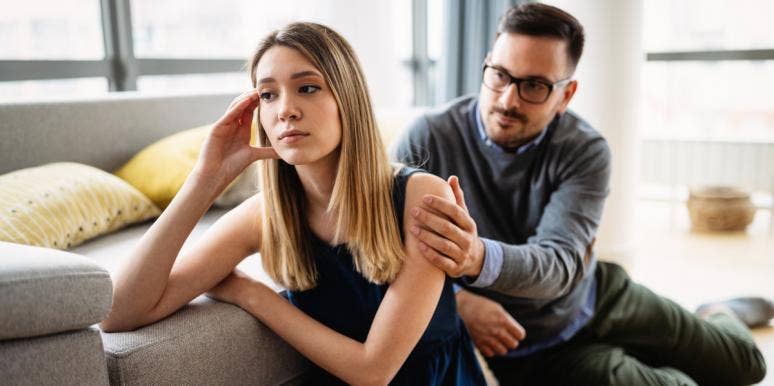 3 Signs Of An Unhappy Marriage That Don't Necessarily Mean It's Over — And 2 That Do unhappy couple