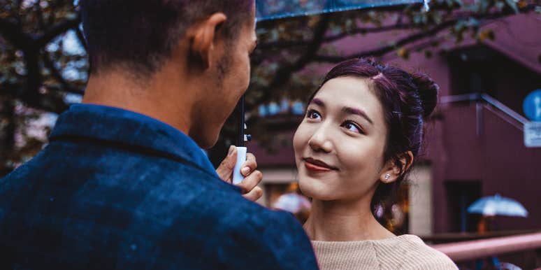 3 Types Of Relationship Deal Breakers Worth Breaking Up Over dating couple talking