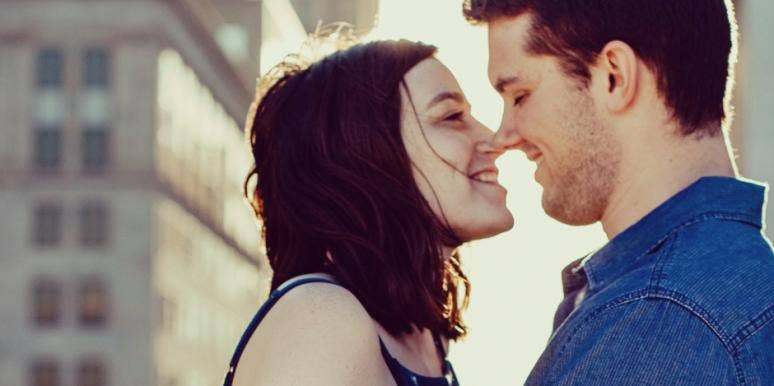 4 Things People In A Relationship Need To Do Separately In Order To Be A Happy Couple
