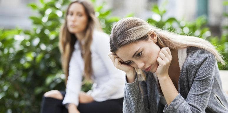 5 Signs A Toxic Friend Is Slowly-But-Surely Killing Your Otherwise Healthy Relationship bad friend