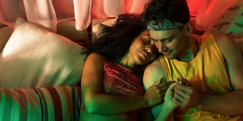 5 Ways My Mattress Transformed My Relationship couple laying in bed