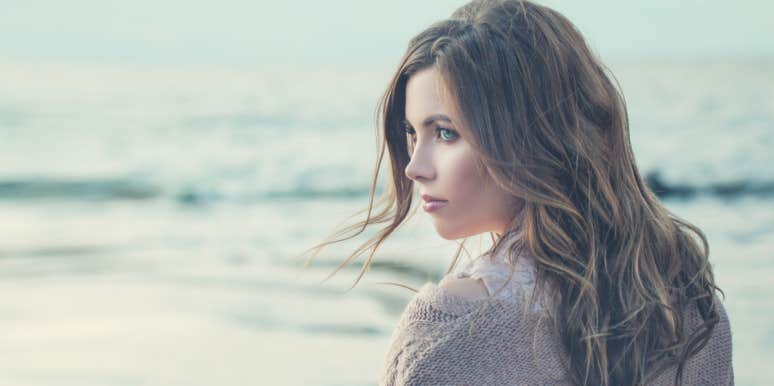 7 Sad Reasons Women Think They'll Never Find True Love lonely woman