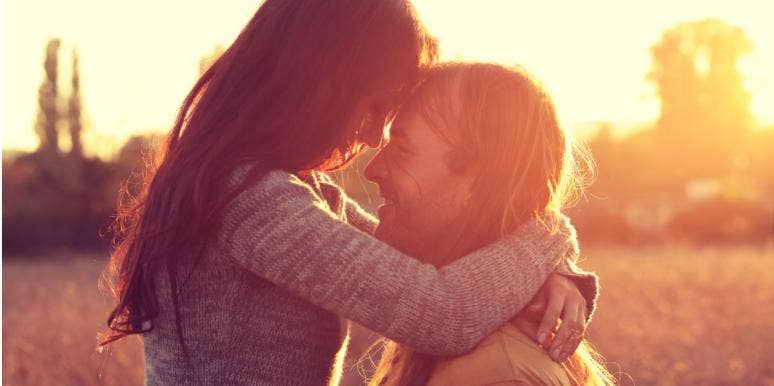 8 Signs Your Relationship Is Totally Solid And Built-To-Last couple hugging