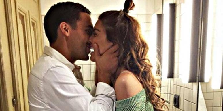 couple kissing couple kissing