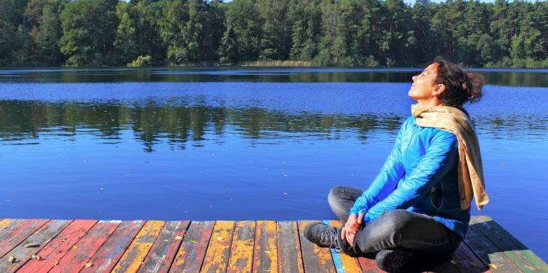 7 Weird-But-NORMAL Feelings That Signal You're Doing Life RIGHT 7 Weird-But-NORMAL Feelings That Signal You're Doing Life RIGHT